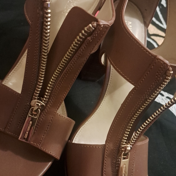 Micheal Kors Brown Front Zip Heels - Picture 4 of 9